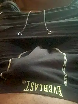 Snapshot of sparrowzy chatting on 27, 10, 2025 sparrowzy online show from 27, 10, 2025