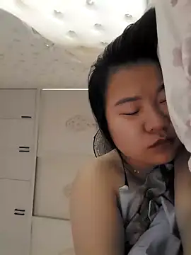 Snapshot of emiu_xinh03 chatting on 23, 9, 2025 emiu xinh03 online show from 23, 9, 2025
