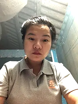 Snapshot of emiu_xinh03 chatting on 10, 10, 2025 emiu xinh03 online show from 10, 10, 2025