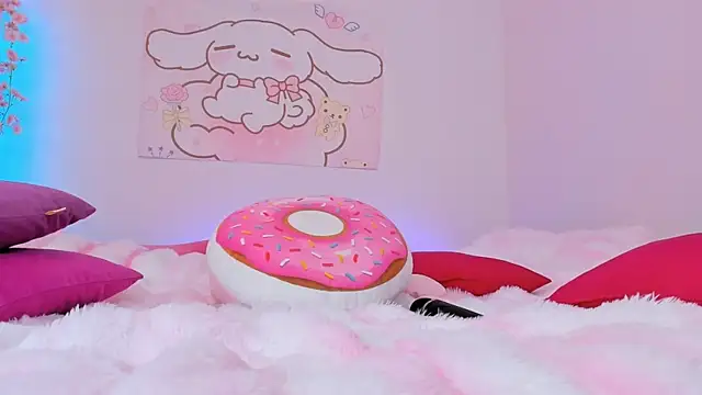 Snapshot of Leri_Dells chatting on 9, 11, 2025 Leri Dells online show from 9, 11, 2025