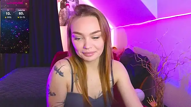 Snapshot of KitsyMoore chatting on 23, 9, 2025 KitsyMoore online show from 23, 9, 2025