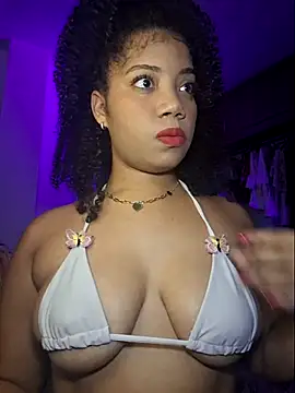 Snapshot of hottielatina chatting on 8, 11, 2025 hottielatina online show from 8, 11, 2025