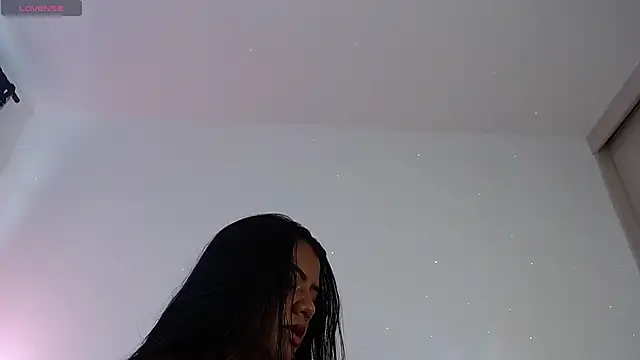 Camila Torresss online show from 16, 4, 2026