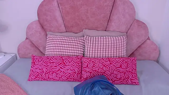 MyApril   online show from 13, 11, 2025