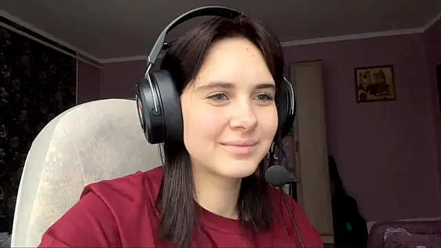 Snapshot of MollyPartey chatting on 24, 9, 2025 MollyPartey online show from 24, 9, 2025