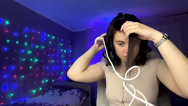 Snapshot of MollyPartey chatting on 12, 10, 2025 MollyPartey online show from 12, 10, 2025