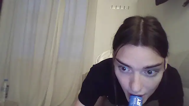 Snapshot of Luna_Samosienko chatting on 26, 9, 2025 Luna Samosienko online show from 26, 9, 2025