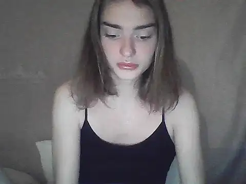 Snapshot of Luna_Samosienko chatting on 28, 11, 2025 Luna Samosienko online show from 28, 11, 2025