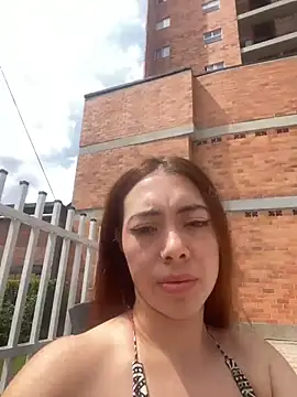 Snapshot of Aliccecullen chatting on 6, 5, 2026 Aliccecullen online show from 6, 5, 2026