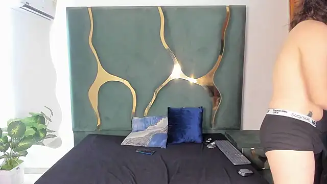 Snapshot of fallenangelsasm chatting on 22, 10, 2025 fallenangelsasm online show from 22, 10, 2025