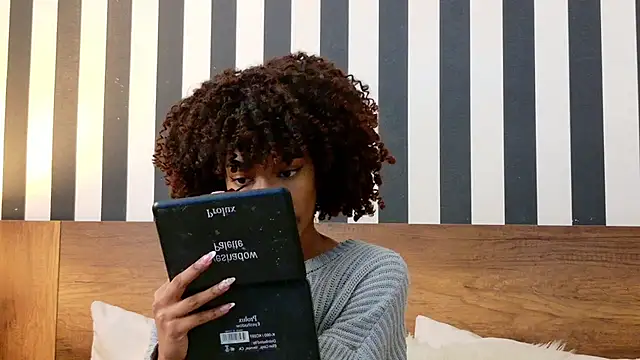 Stellaciel  online show from 24, 10, 2025