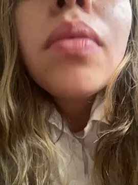 Snapshot of Aphrill chatting on 2, 12, 2025 Aphrill online show from 2, 12, 2025