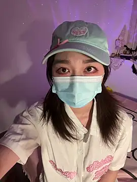 Snapshot of fioralba chatting on 11, 10, 2025 fioralba online show from 11, 10, 2025