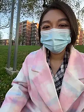 Snapshot of fioralba chatting on 9, 11, 2025 fioralba online show from 9, 11, 2025