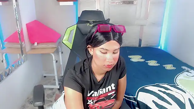 Snapshot of La_tokisha chatting on 20, 10, 2025 La tokisha online show from 20, 10, 2025
