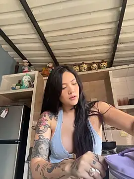 liahouses online show from 2, 11, 2025