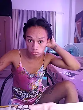 Snapshot of foxylena_latinalicious69 chatting on 14, 11, 2025 foxylena latinalicious69 online show from 14, 11, 2025