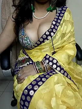 Snapshot of Hey_Jully chatting on 29, 10, 2025 Hey Jully online show from 29, 10, 2025