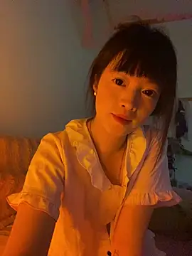 Snapshot of Tramy_xx chatting on 27, 6, 2026 Tramy xx online show from 27, 6, 2026