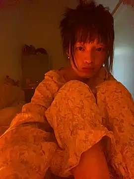 Snapshot of Tramy_xx chatting on 3, 7, 2026 Tramy xx online show from 3, 7, 2026