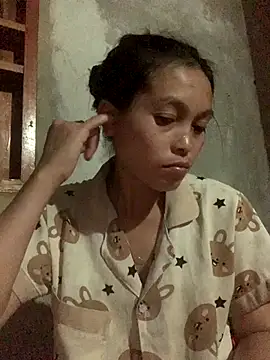 Halyy xx online show from 2, 10, 2025