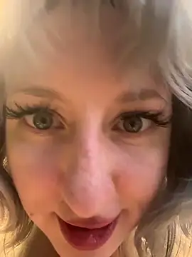 RonnieKiss online show from 18, 3, 2026