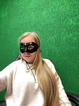 Snapshot of B_i_r_d_i_e chatting on 22, 10, 2025 B i r d i e online show from 22, 10, 2025