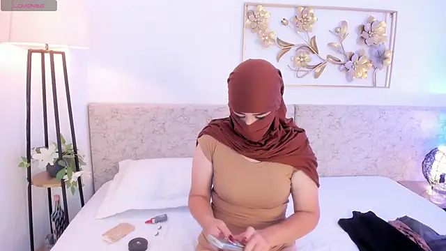 Snapshot of _Malak chatting on 19, 11, 2025 Malak online show from 19, 11, 2025