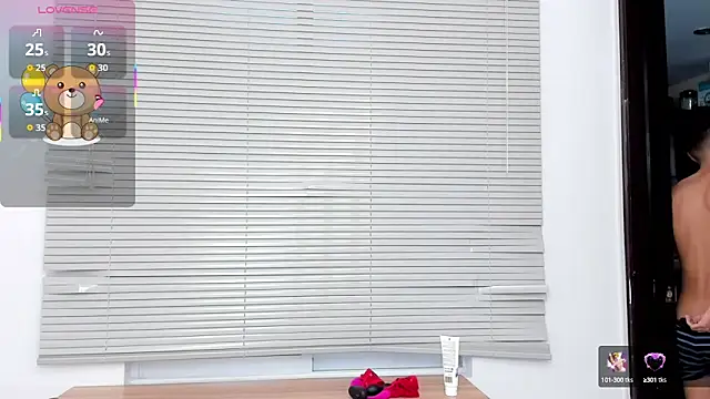 Snapshot of Little_liam chatting on 4, 10, 2025 Little liam online show from 4, 10, 2025