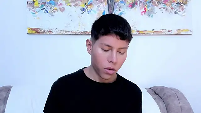 Snapshot of Little_liam chatting on 13, 11, 2025 Little liam online show from 13, 11, 2025