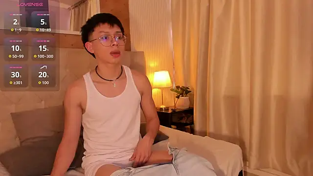 Snapshot of liam_twiink chatting on 28, 10, 2025 liam twiink online show from 28, 10, 2025