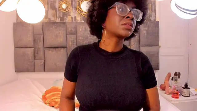 LolaJenkinss online show from 4, 10, 2025