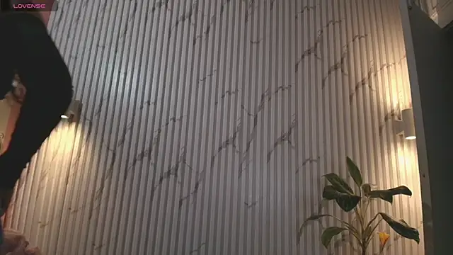 Missdionne curly online show from 27, 9, 2025