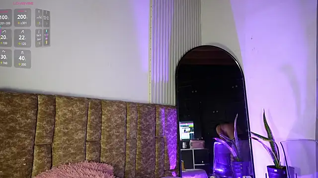 Missdionne curly online show from 8, 4, 2026