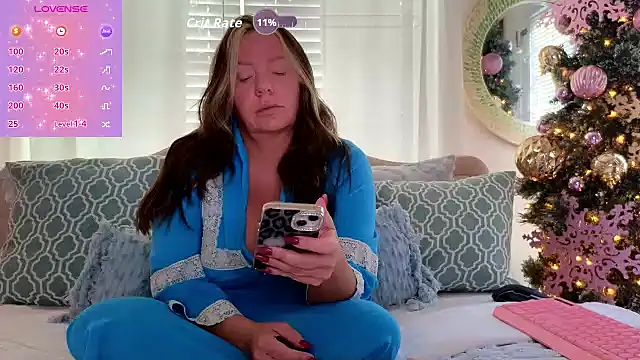 Snapshot of STIFFLERSMOMM chatting on 23, 11, 2025 STIFFLERSMOMM online show from 23, 11, 2025