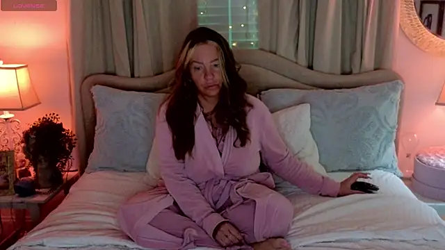 STIFFLERSMOMM online show from 25, 4, 2026