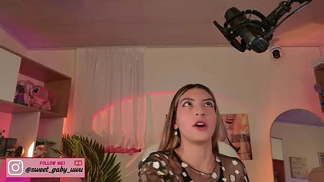 Snapshot of gaby_uwu_ chatting on 20, 11, 2025 gaby uwu online show from 20, 11, 2025