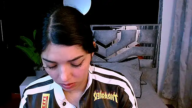 dreams girl online show from 27, 9, 2025