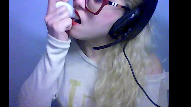 BlondieTami online show from 10, 10, 2025