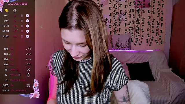 Snapshot of LinaBlossom_ chatting on 14, 12, 2025 LinaBlossom online show from 14, 12, 2025