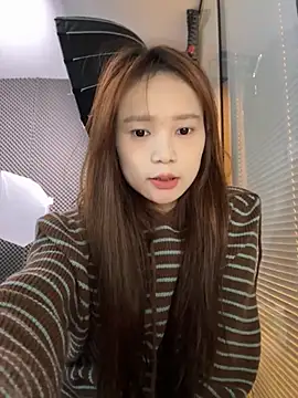 YY-27 online show from 28, 10, 2025