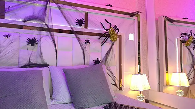 Snapshot of samanthaa_sm chatting on 30, 10, 2025 samanthaa sm online show from 30, 10, 2025