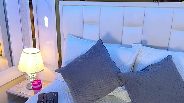 Snapshot of samanthaa_sm chatting on 22, 11, 2025 samanthaa sm online show from 22, 11, 2025