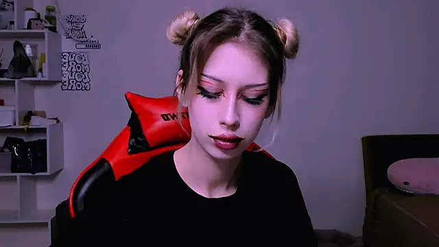 Lori lolii online show from 1, 12, 2025