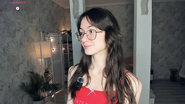 Snapshot of ReneeLippeatt chatting on 16, 11, 2025 ReneeLippeatt online show from 16, 11, 2025