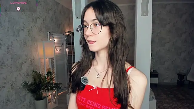 Snapshot of ReneeLippeatt chatting on 23, 11, 2025 ReneeLippeatt online show from 23, 11, 2025