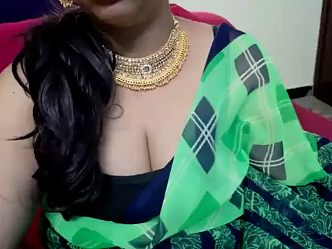 Snapshot of tamilqueenbaby chatting on 22, 9, 2025 tamilqueenbaby online show from 22, 9, 2025