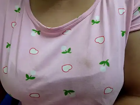 Snapshot of tamilqueenbaby chatting on 14, 10, 2025 tamilqueenbaby online show from 14, 10, 2025