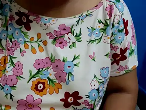 Snapshot of tamilqueenbaby chatting on 18, 10, 2025 tamilqueenbaby online show from 18, 10, 2025