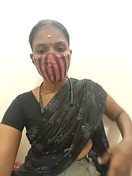 Snapshot of Tamil_Yalini12 chatting on 26, 9, 2025 Tamil Yalini12 online show from 26, 9, 2025